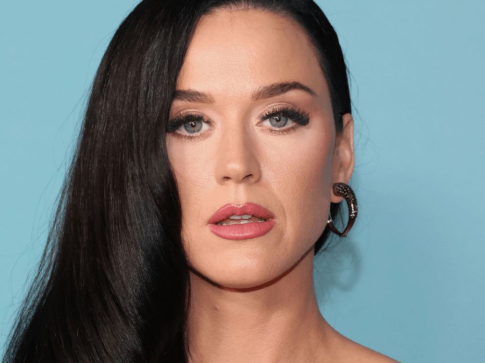 Katy Perry: A Pop Star e Seu Impacto na Música