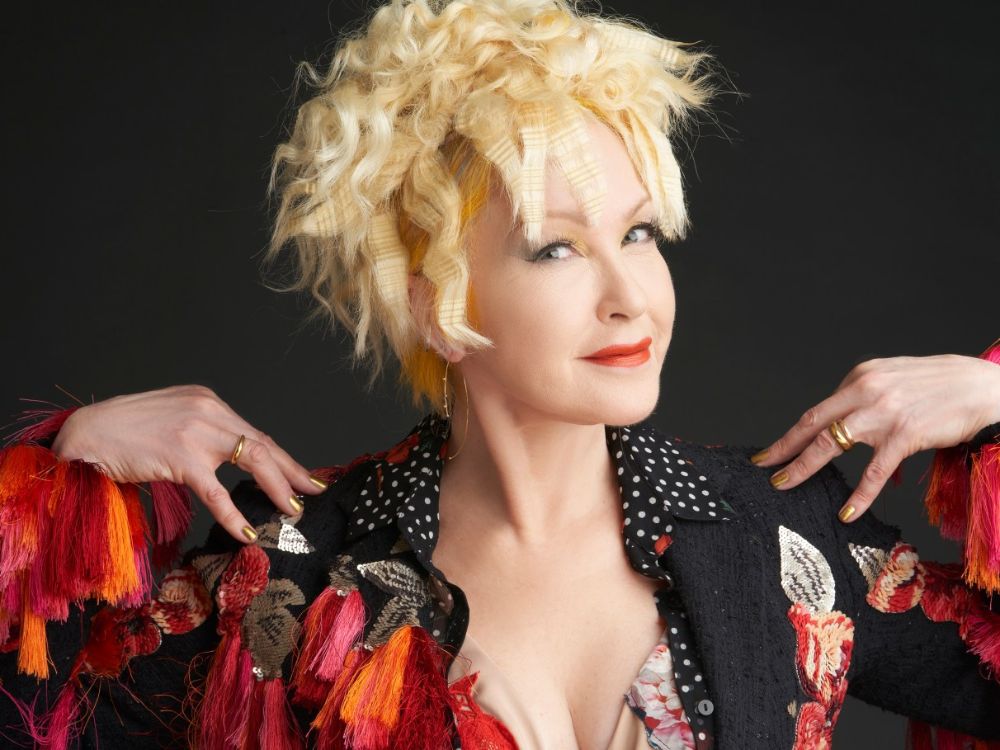 Cyndi Lauper: Ícone do Pop, Cantora e Compositora